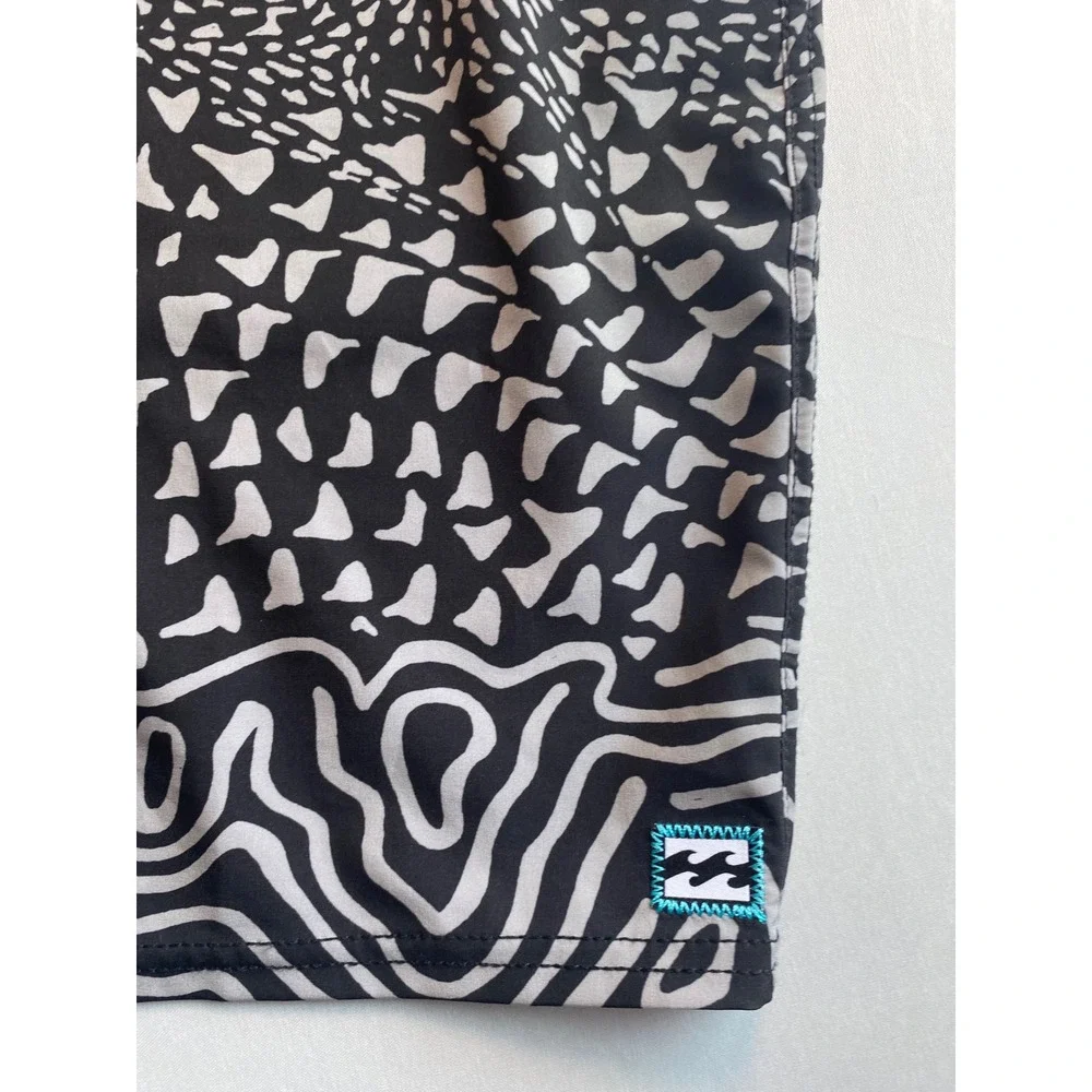 Billabong Lo Tides Sundays Board Shorts Mens 38 Black White Geometric M142NBSU